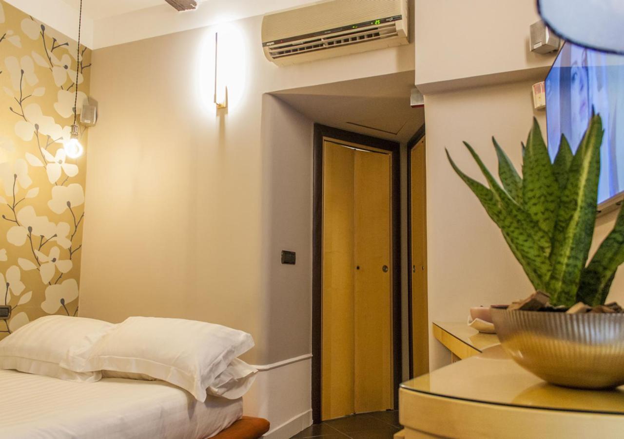 Apartmán Relais Santa Chiara Neapol Exteriér fotografie